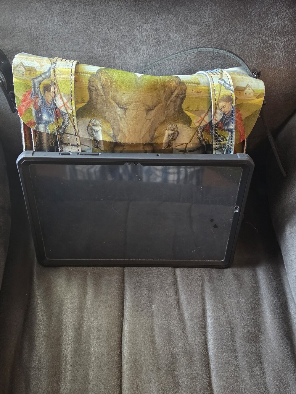 Dr. Martens George And The Dragon Messenger Crossbody Leather Bag Super Rare - Picture 13 of 16